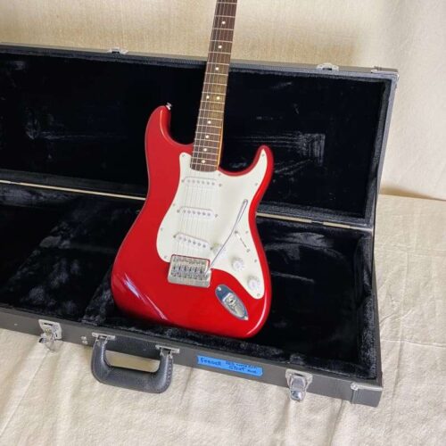 1998 Fender Stratocaster Candy Apple Red -        Stratocaster