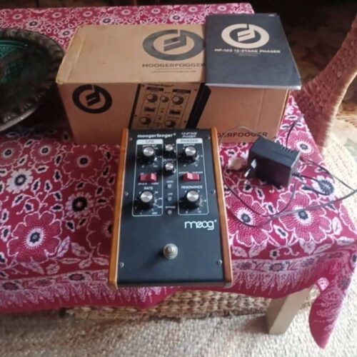 1999 - 2018 Moog MF-103 Moogerfooger 12-Stage Phaser Black -           Phase