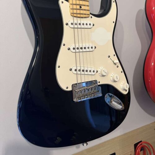 2010 Fender American Standard Stratocaster with Maple Neck Black -        Stratocaster