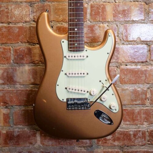 2003 Fender Custom Classic Player Stratocaster Shoreline Gold - £2295 used Guitar