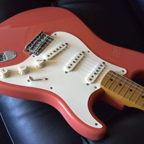 1999 Fender Stratocaster - Hank Marvin Signature Glossy -        Stratocaster