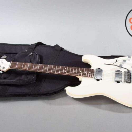 2019 Fender Modern Stratocaster HH Olympic Pearl -        Stratocaster