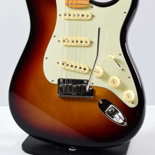 2020 Fender American Ultra Stratocaster Sunburst -        Stratocaster