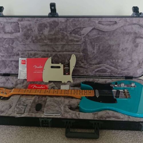 2022 Fender Telecaster American Pro Miami blue -        Telecaster