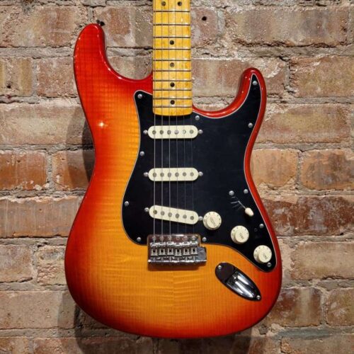 Fender Stratocaster Plasma Red Burst - £2179 new Guitar