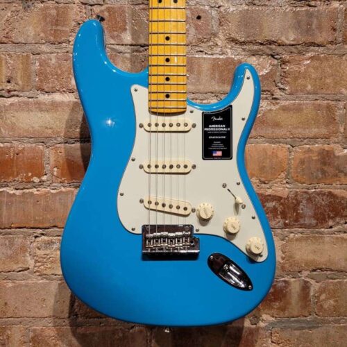 Fender Stratocaster Miami Blue - £1579 new Guitar