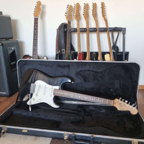 1986 - 1993 Fender American Standard Stratocaster with Rosewoo... -        Stratocaster