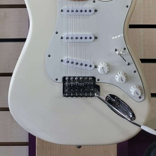 2013 Fender Stratocaster Vintage White? - £525 used Guitar