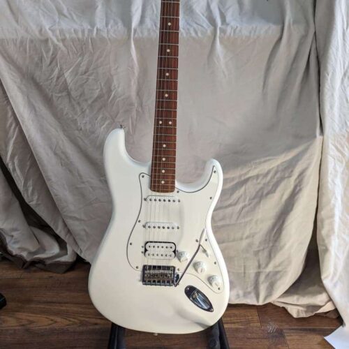 2018 - Present Fender Player Stratocaster HSS with Pau Ferro F... -        Stratocaster