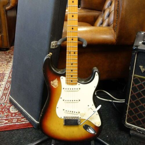 1972 Fender Stratocaster Sunburst -        Stratocaster