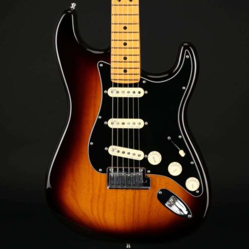 Fender American Ultra Luxe Stratocaster 2-Color Sunburst - £2099 used Guitar