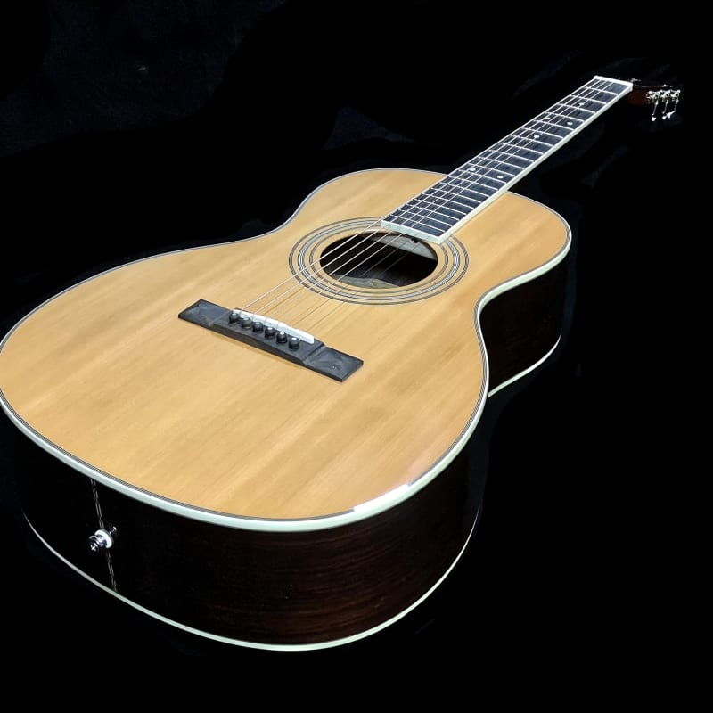 2022 Icarus 00-18 Rosewood - £495 new Guitar