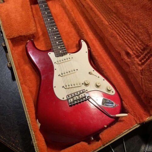 1997 Fender Stratocaster Candy Apple Red -        Stratocaster