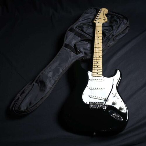 1997 - 2000 Fender ST-72 Stratocaster Reissue MIJ Black -        Stratocaster