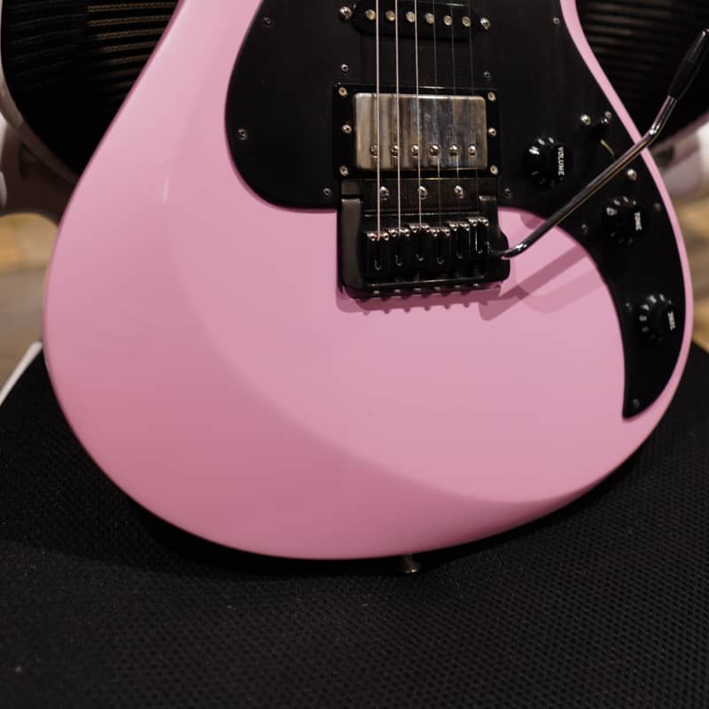 Knaggs Severn X Trem Pink - £2200 used Guitar