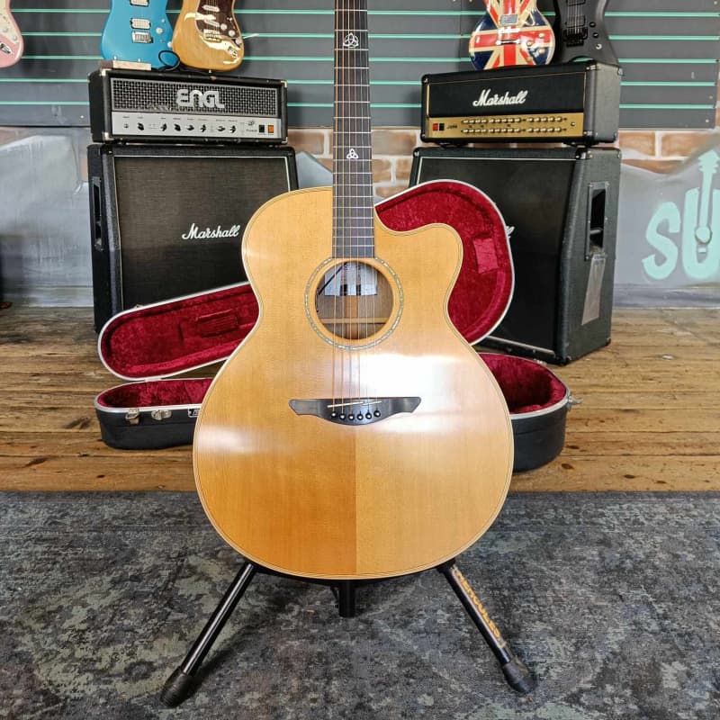 Natural Avalon Pioneer L2-30C Custom 2019 - £2600 used Guitar