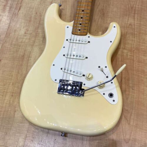 1983 Fender Stratocaster Olympic White -        Stratocaster