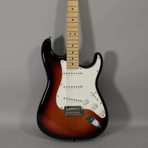 2019 Fender Player Stratocaster 3-Color-Sunburst -        Stratocaster