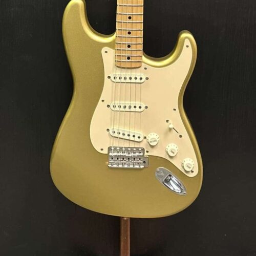 Fender Stratocaster Gold -        Stratocaster