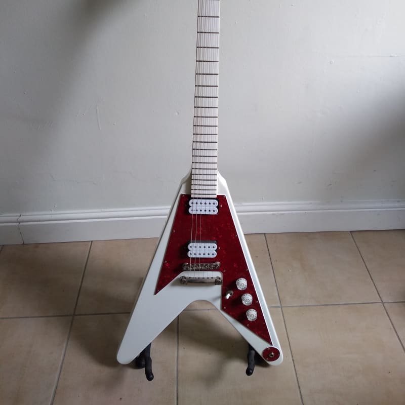 2019 - 2020 Epiphone Dave Rude Signature Flying V Alpine White - £999 used Guitar