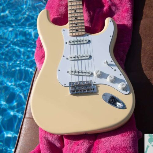 2020 Fender Yngwie Malmsteen Signature Stratocaster Yellow White -        Stratocaster