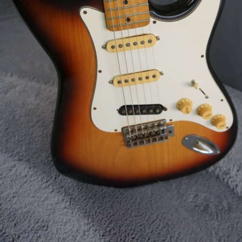 Holly Splendor Series Stratocaster Tobacco Burst -        Stratocaster