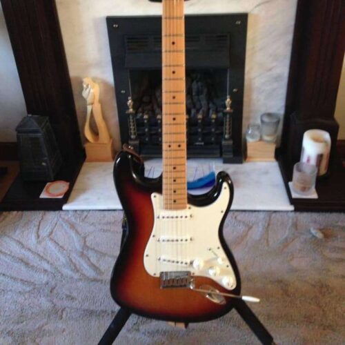 1998 - 2002 Fender American Standard Stratocaster with Maple F... -        Stratocaster