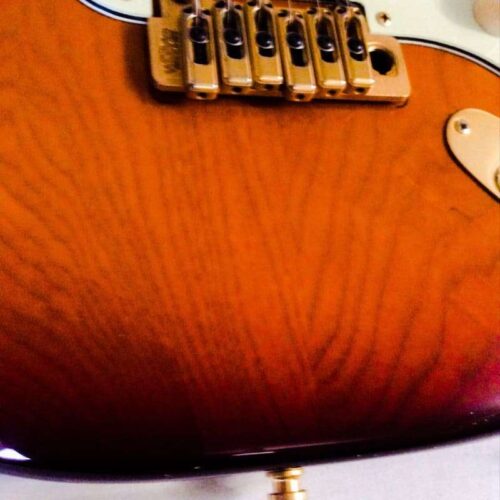 ca. 2000 Deviser Y. Momose Masterbuilt Stratocaster Sunburst -        Stratocaster