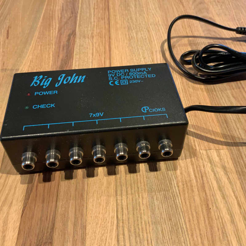 used 2000 s CIOKS Big John Power Supply 7x9V Black - Effect Pedal