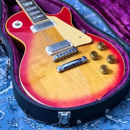 1969 - 1984 Gibson Les Paul Deluxe Cherry Sunburst -         Les Paul