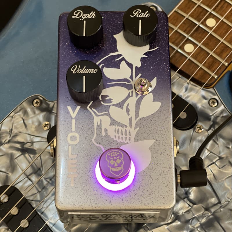 new 2024 Flattley Guitar Pedals Violet - Tremolo Purple Burst - Effect Pedal