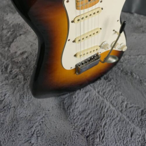 Suzuki Heart Man Stratocaster Sunburst -        Stratocaster