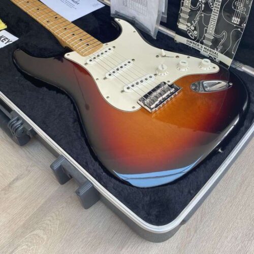 2010 Fender American Standard Stratocaster Sunburst -        Stratocaster