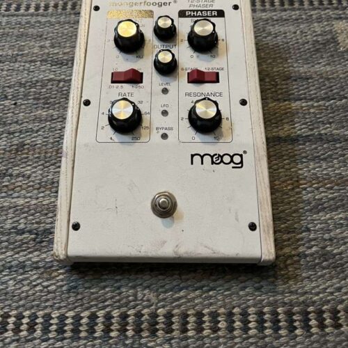 2012 Moog MF-103 Moogerfooger 12-Stage Phaser White -           Phase Analogue