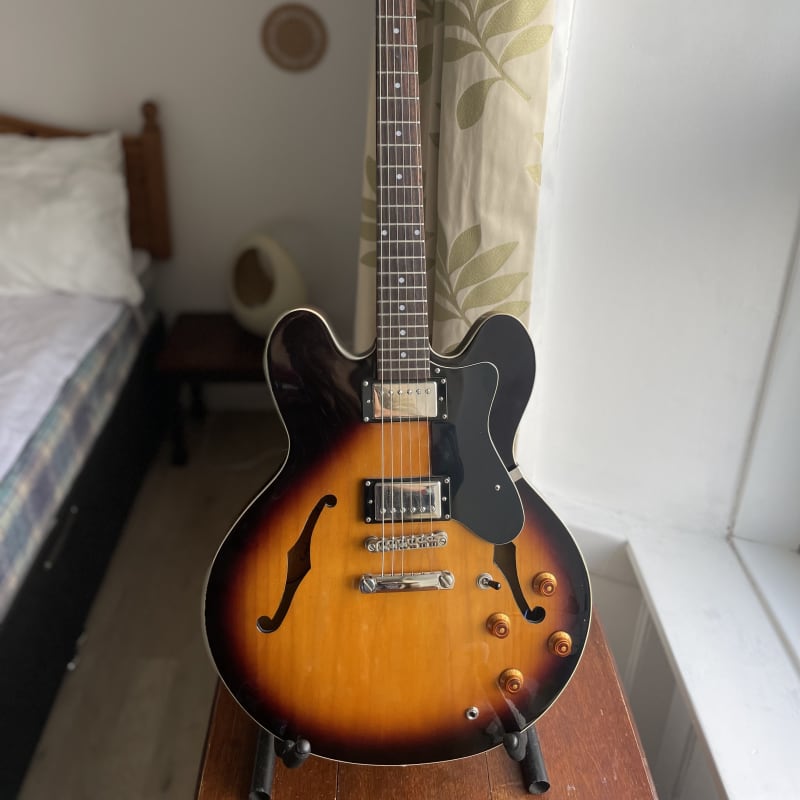 Mid 2000 s Epiphone ES-335 dot Vintage Sunburst - £385 used Guitar