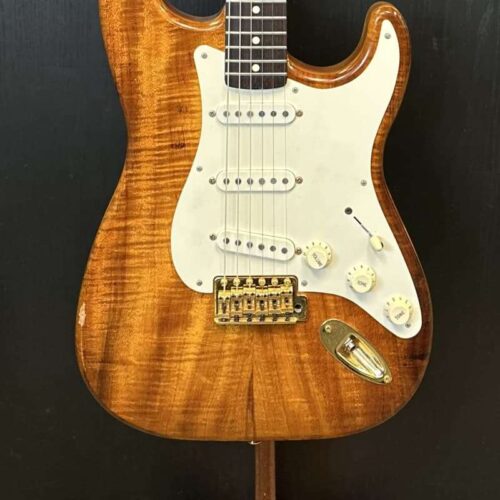 mid 10s Fender Stratocaster Korina Honey Burst -        Stratocaster