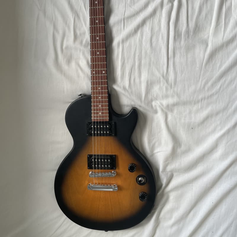 2022 Epiphone Les Paul special Tobacco sunburst - £85 used Guitar