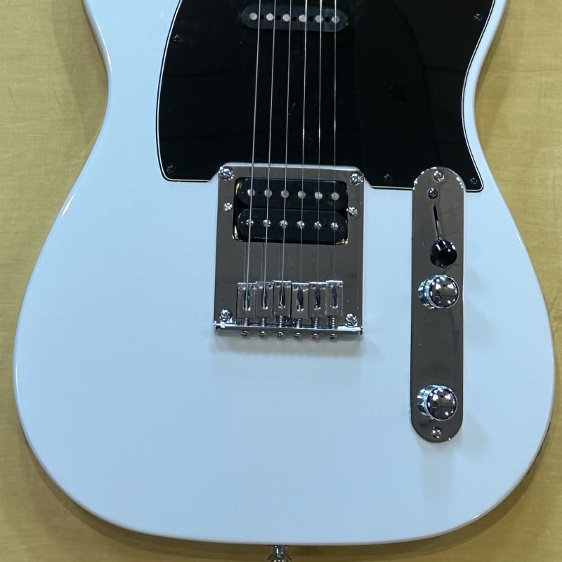 2017 Custom T-Type Electric Guitar White - £350 used Guitar