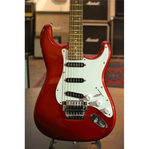 1989 Fender Contemporary Stratocaster ST-562 candy apple red -        Stratocaster