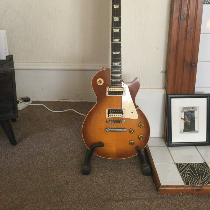 1994 Gibson Les Paul Honeyburst - £1800 used Guitar