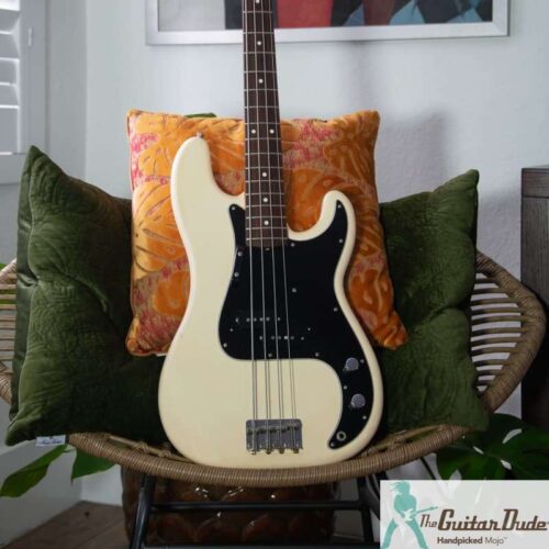 2015 Fender Classic 70's Precision Bass Olympic White -         Precision Bass