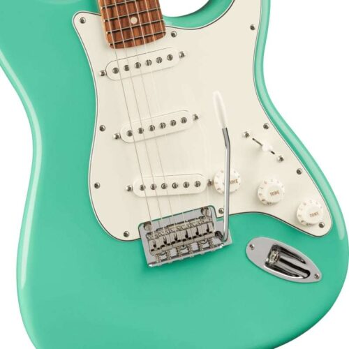 Fender Player Stratocaster with Pau Ferro Fretboard SFMG - £565.83 new Guitar