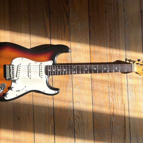 1990 Fender Stratocaster ST62-90 Sunburst -        Stratocaster Vintage Guitar