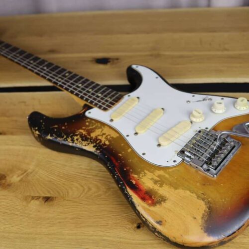 1971 - 1977 Fender Stratocaster with 3-Bolt Neck, Rosewood Fre... -        Stratocaster