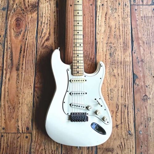 1972 Fender Stratocaster Olympic White -        Stratocaster