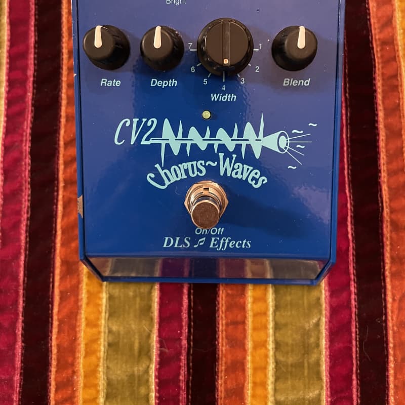 used DLS Effects CV-2 Chorus-Waves Navy - Effect Pedal