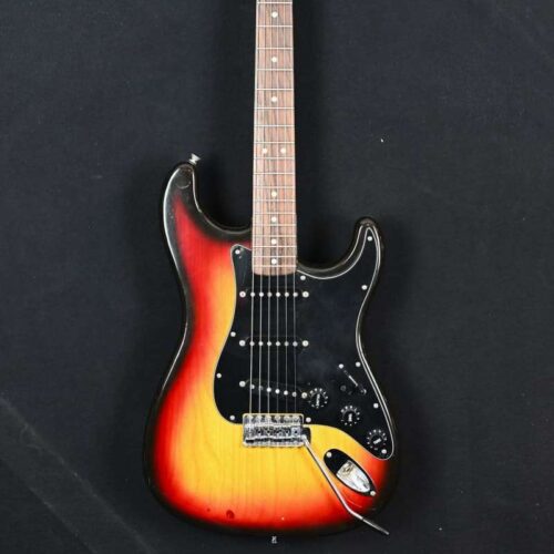 1977 Fender Stratocaster Sunburst -        Stratocaster