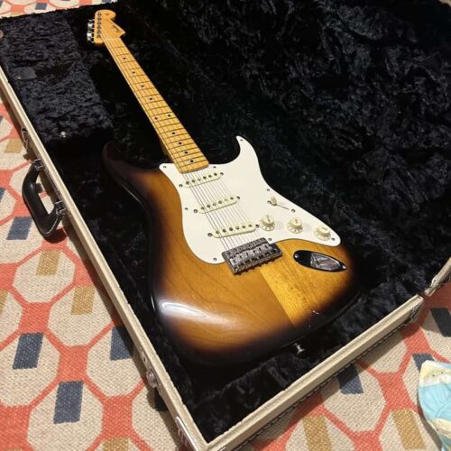 2017 Fender Stratocaster Eric Johnson 2 tone sunburst nitro - £1450 used Guitar