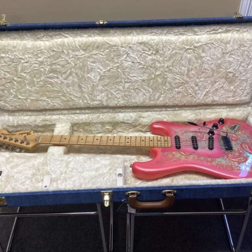 1986 Fender Pink Paisley stratocaster MIJ 1985-87 Pink Paisley -        Stratocaster