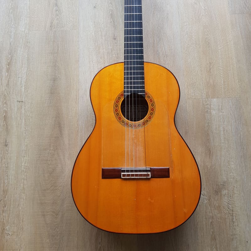 2011 Graciliano Perez Flamenco blanca French Polish - £3950 used Guitar